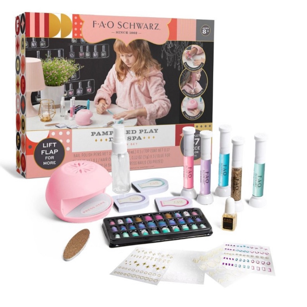 Fao schwarz pampered play day set 76 pieces NIB